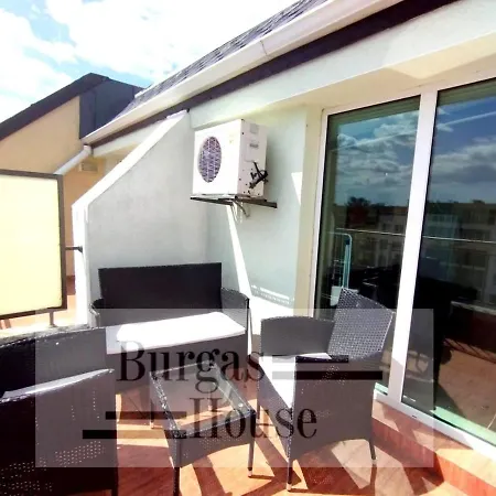 Lägenhet Sunny Penthouse, Pool View, Near Nessebar